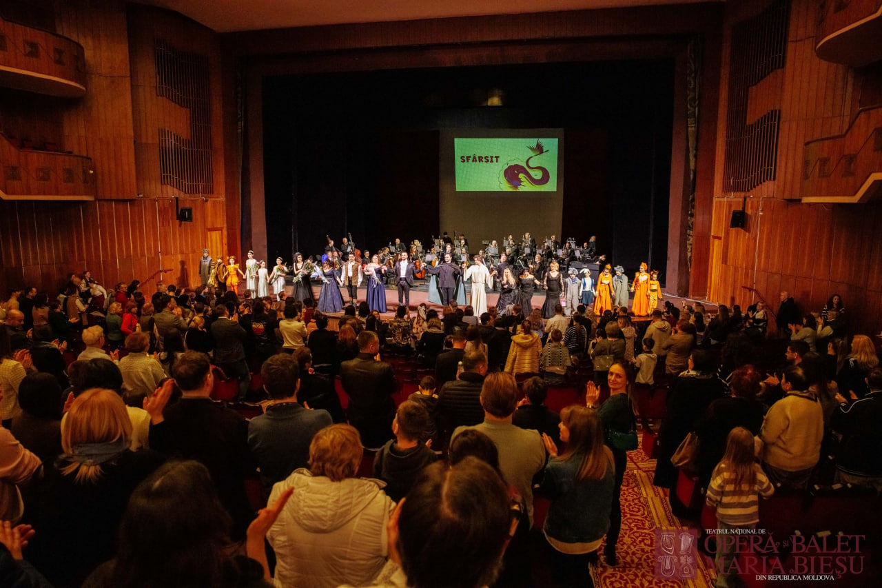 Artiștii Teatrului de Operă și Balet și-au primit salariile.