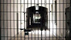 Două tentative de introducere a obiectelor interzise în instituțiile de detenție au fost stopate de către oamenii legii.  Foto: romaniatv.net