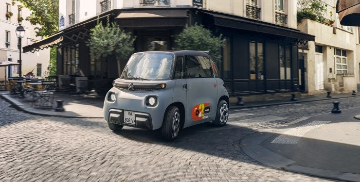 Citroen представил городской электрокар для молодежи за $10,5 тысячи.
