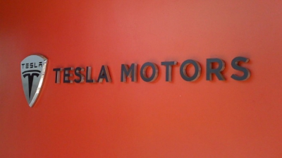 Tesla Motors — американская автомобильная компания из Кремниевой долины.