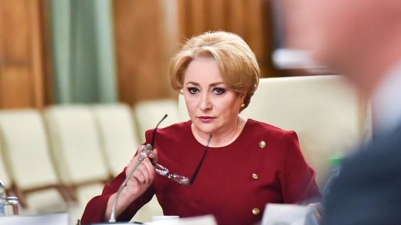 Правящая партия Румынии собирает совет после приговора лидеру.