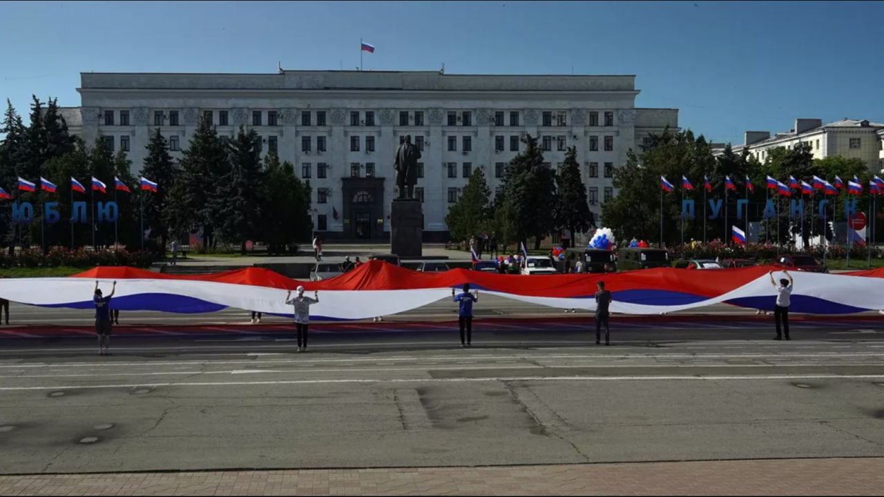 В "ЛНР" объявили выходным финальный день "референдума".