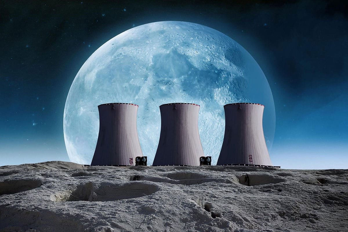 SUA vor să construiască un reactor nuclear pe Lună mai repede decât Rusia și China.