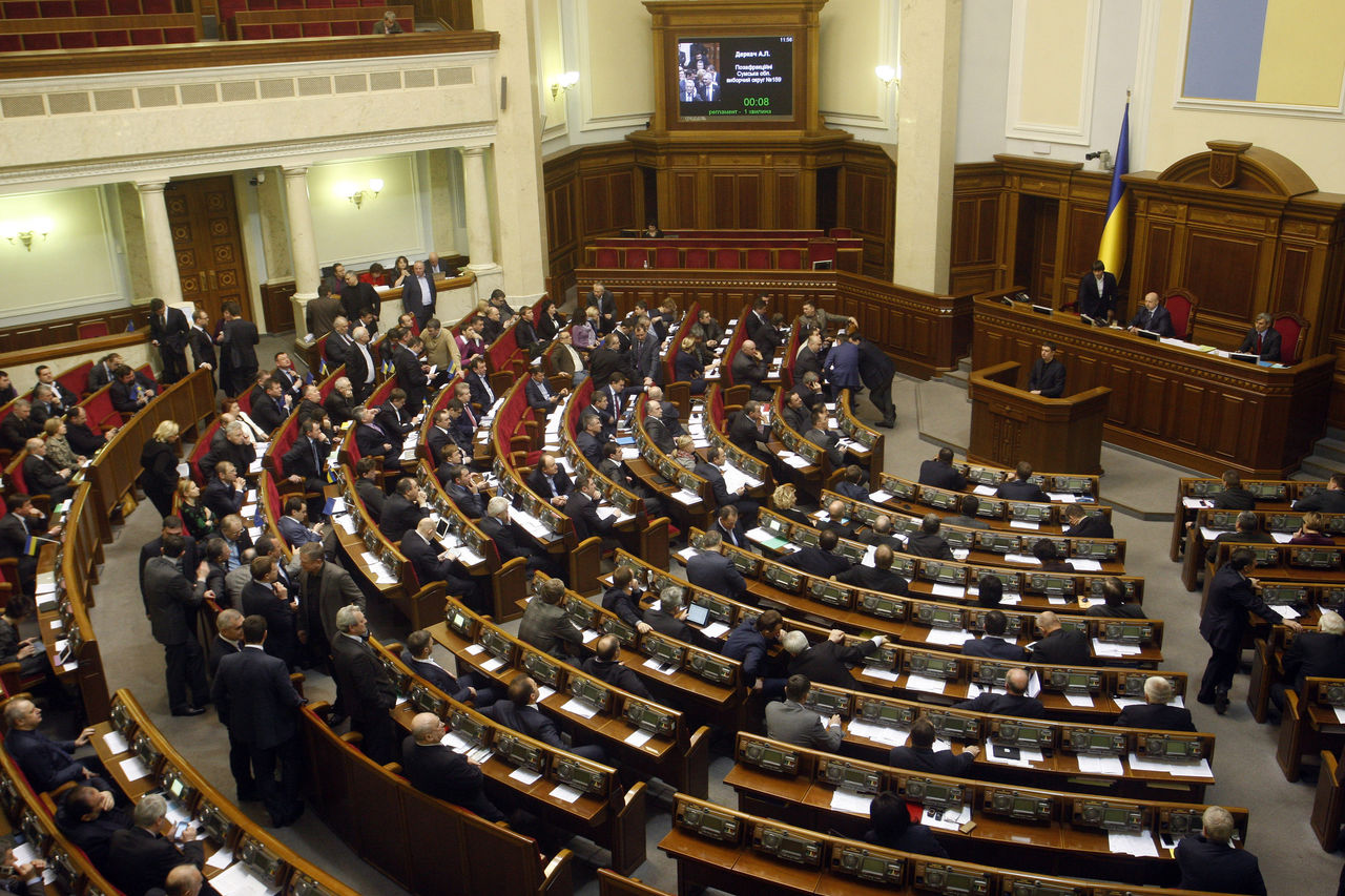 Верховная Рада уволила около 500 судей.