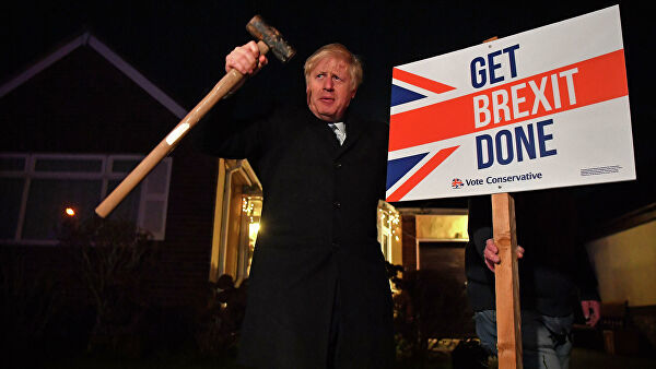 Британский эксперт назвал три варианта развития ситуации вокруг Brexit.