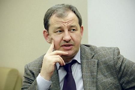Виктор Шелин вступился за агрессивного протестующего.