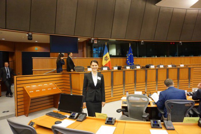 Primul discurs al Alinei Zotea la Bruxelles. Foto: alinazotea.wordpress.com