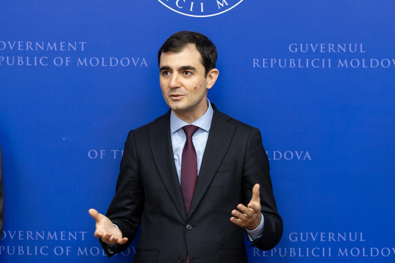 Клаудиу Нэсуй задекларировал акции на 25,5 млн леев и две квартиры.