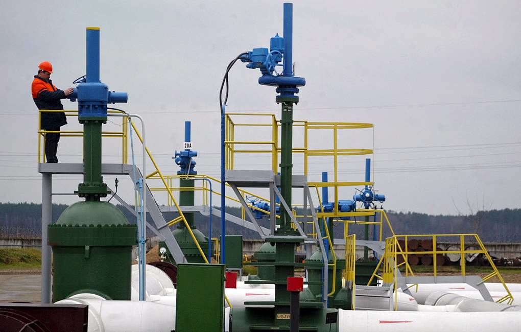 Белоруссия рассматривает возможность поставок нефти из США через Польшу.