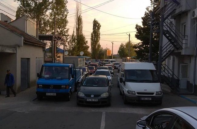 Пограничная полиция рекомендует всем путешественникам следить за картой TRAFIC ONLINE.