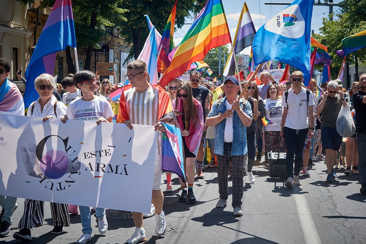 Молдова выплатит Genderdoc-M 4500 евро за дискриминацию при переносе ЛГБТ-маршей.