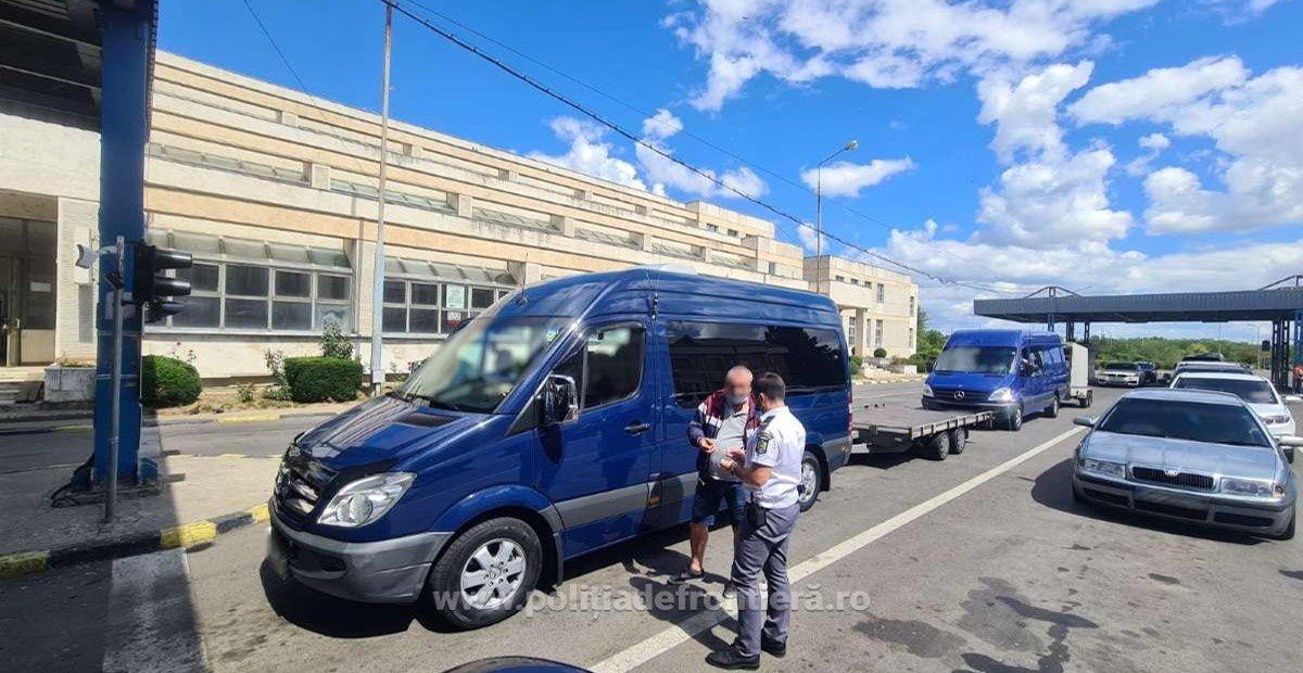 Водитель автопоезда из РМ приехал в Румынию с несоответствующими правами.