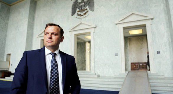 El susține că cele două fraude s-au făcut în „paralel”, iar beneficiarul infracțiunilor „este același”.