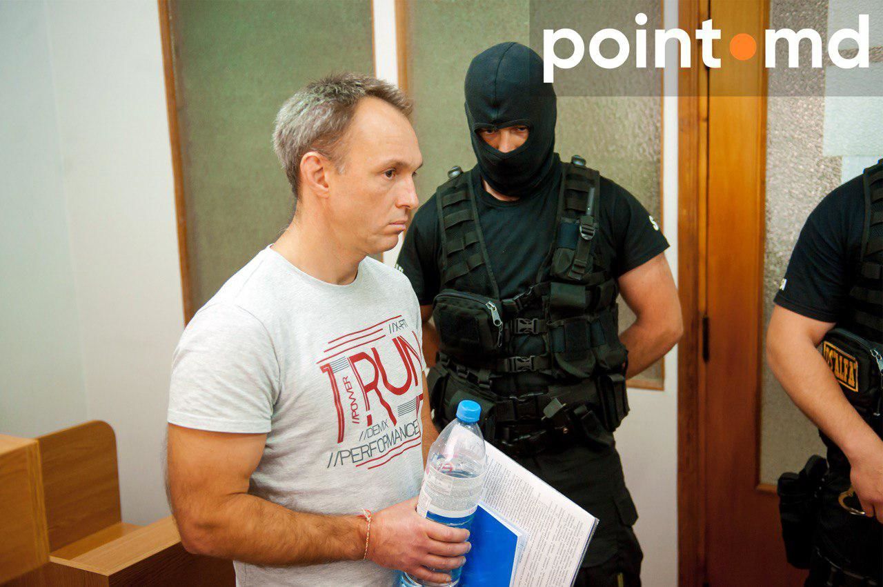Андрей Транга остается под арестом еще на 30 дней.
