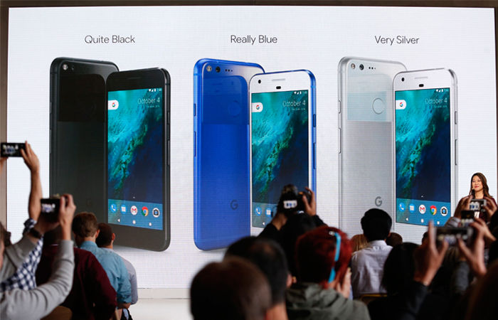 Google представил свои первые смартфоны Pixel.