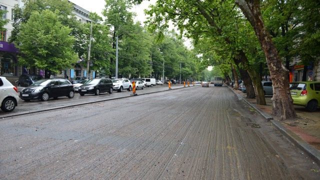 Conducătorii auto care traversează zona sunt rugaţi să respecte semnalizarea rutieră temporară.