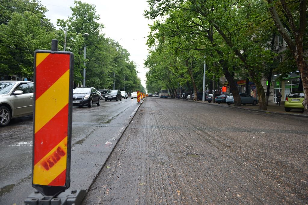 Reparația bd. Ştefan cel Mare din Capitală nu se mai sfârșește