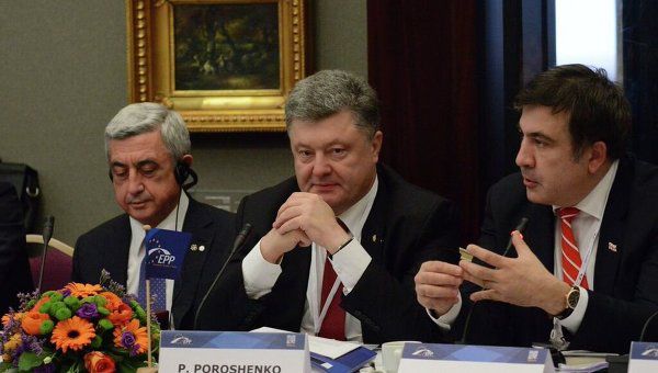 Саакашвили потребовал сформировать правительство.