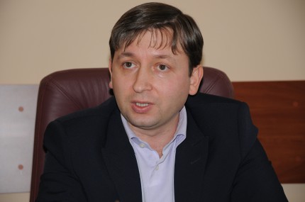 PCRM îi cheamă pe conaţionali "să facă uz de ultimul mijloc rămas pentru a debarca de la putere această gloată de hoţi şi bandiţi".