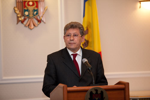 Ghimpu a criticat decizia conducerii Parlamentului de a nu-i permite să ia cuvîntul.