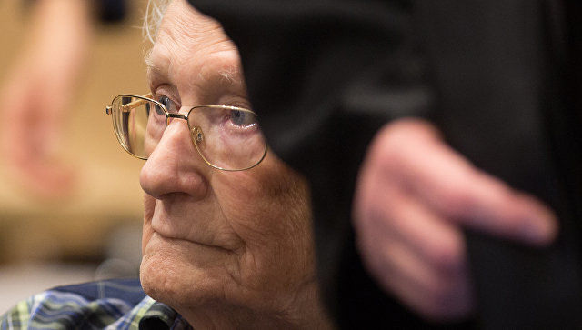 В Германии 96-летний "бухгалтер Аушвица" попросил о помиловании.