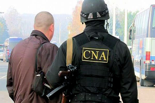 Сегодня в первой половине дня было проведено 8 обысков у директоров шести компаний.