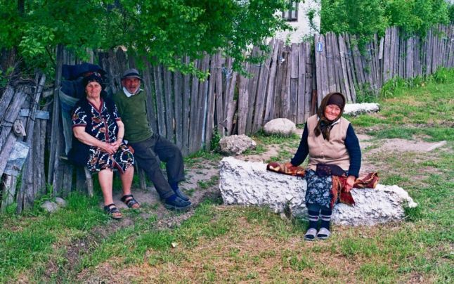 Bătrânii din Republica Moldova continuă să primească pensii sub limita minimului de existenţă. Foto: adevarul.ro