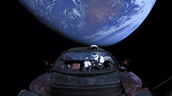 Ученый рассказал, когда запущенная в космос Tesla приблизится к Земле.
