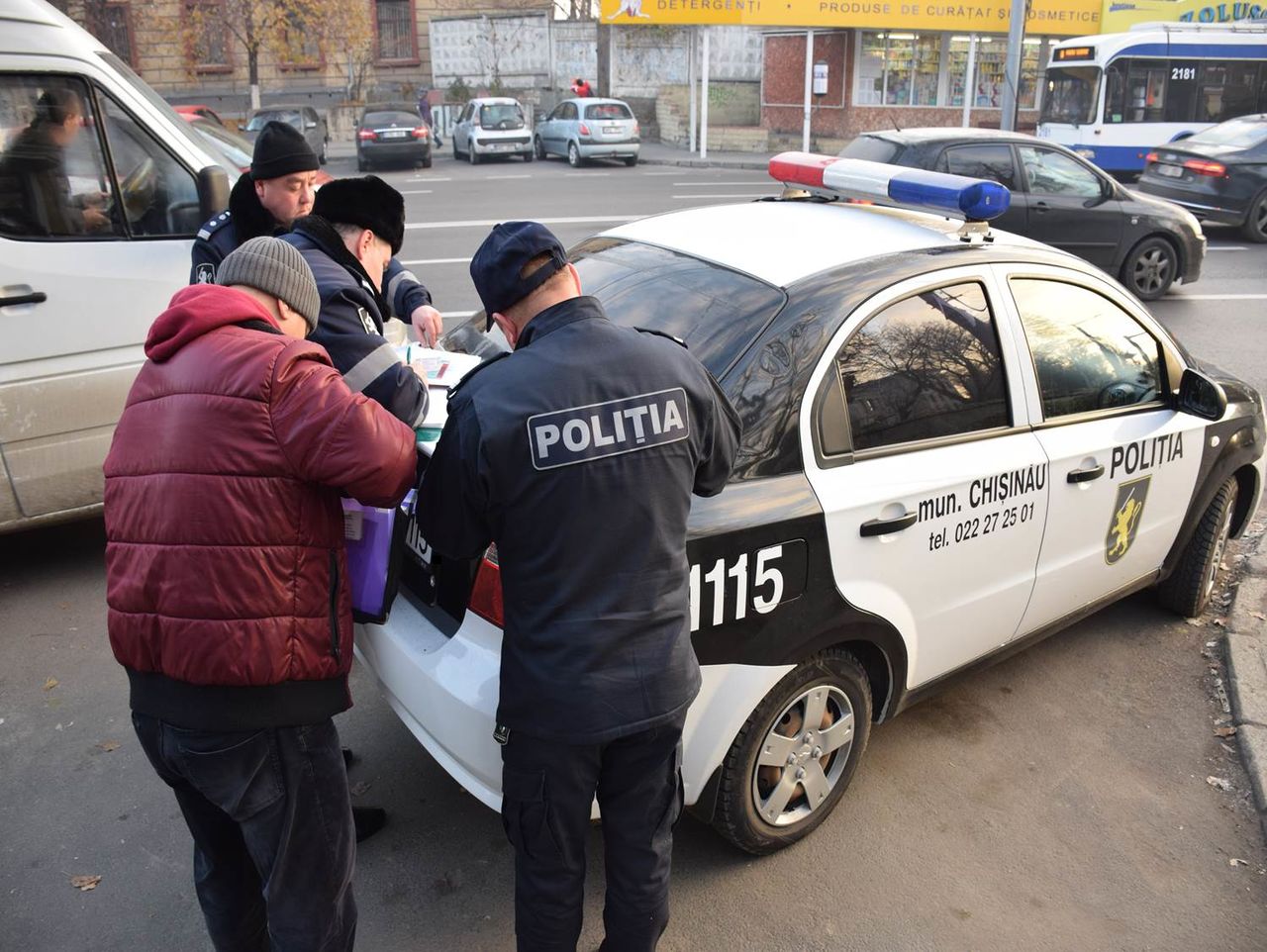 За неделю полицейские составили около 1 400 протоколов о правонарушениях. Фото: politiacapitalei.md.