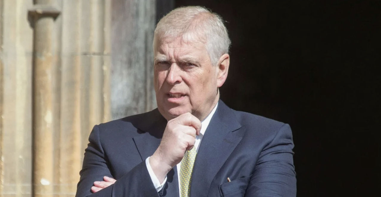 Regele Marii Britanii a aprobat accesul la documentele în cazul legăturilor dintre Andrew și Epstein.