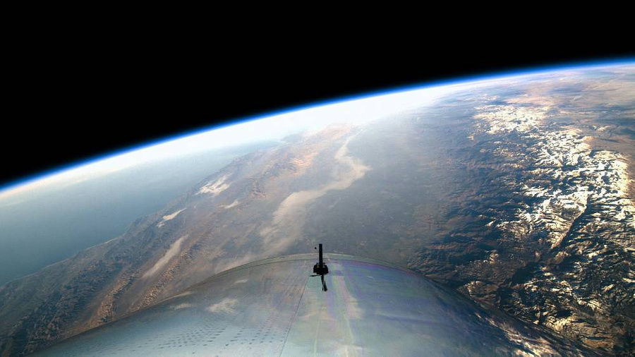 Virgin Galactic начала продавать билеты на рейсы в космос.