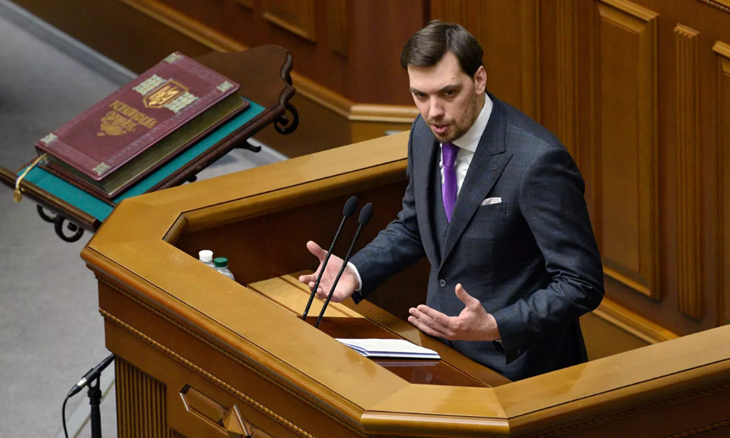 Заявление об отставке премьера Украины в Раду не поступало.