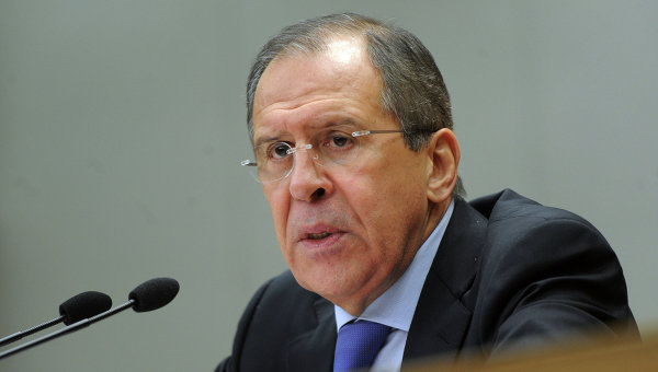 Moscova este uimită de faptul că NATO adoptă declaraţii cu privire la inadmisibilitatea dispersării în forţă a demonstraţiilor din Ucraina.