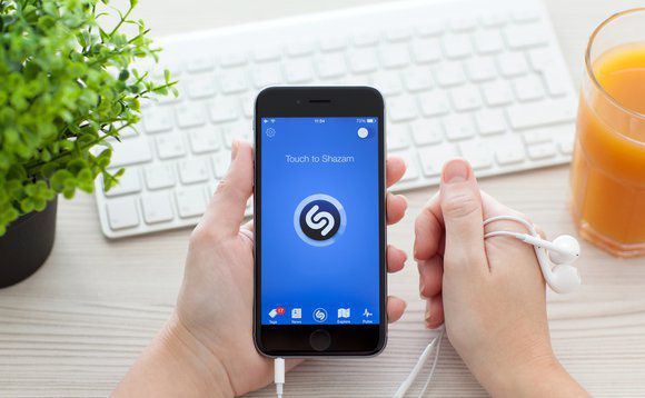 Comisia Europeană analizează preluarea Shazam de către Apple.