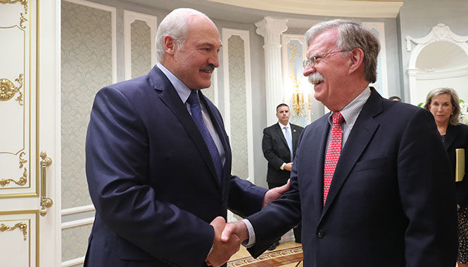 Лукашенко предложил США начать отношения с чистого листа.