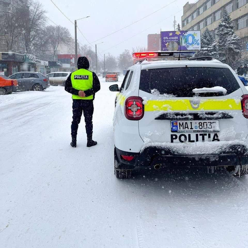 В выходные дни полицейские выявили более 2 600 нарушителей на дорогах.