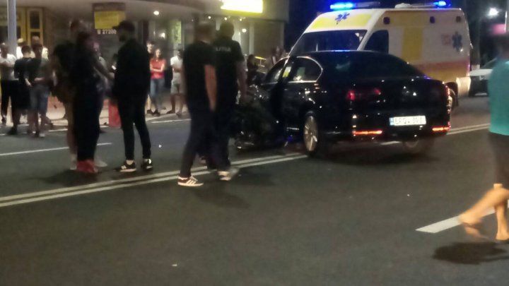 В Оргееве машина скорой помощи столкнулась с легковым автомобилем.