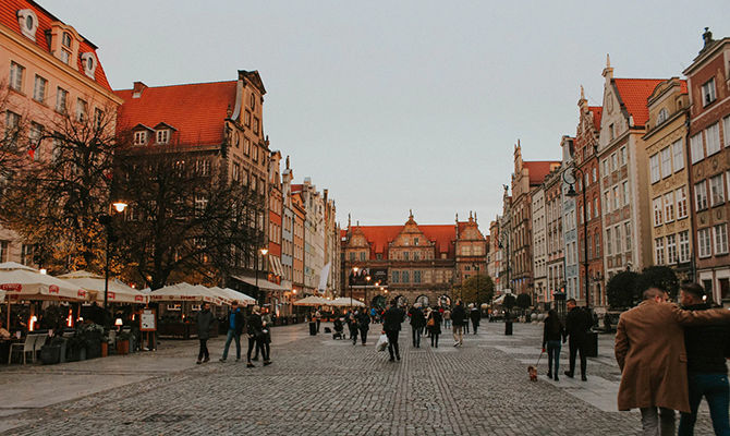 В Польше снимают часть ограничений, введенных из-за коронавируса.