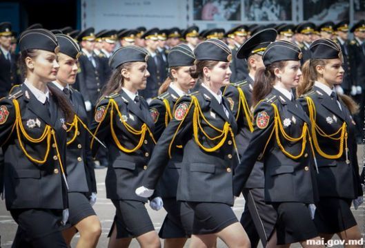 Выпускники Академии "Штефана чел Маре" получили дипломы.