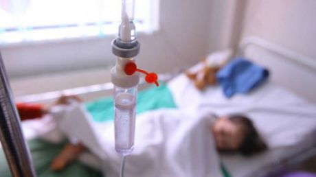 Trei copii au ajuns la spital cu intoxicaţie.
