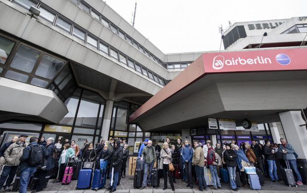 Terminal evacuat din cauza unei dispersări cu gaz lacrimogen. 