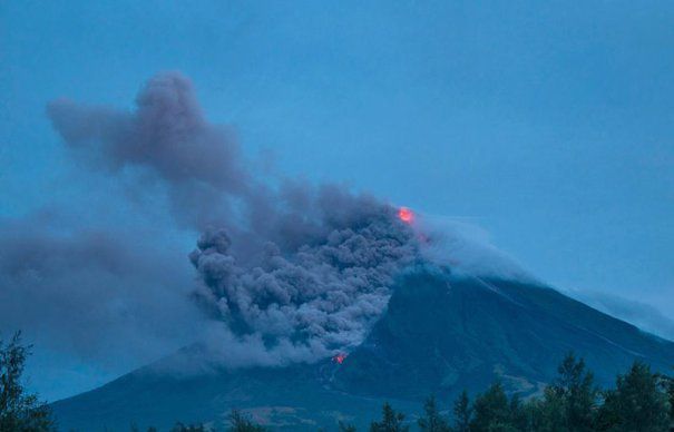Amenințare de erupție iminentă pentru vulcanul Mayon
