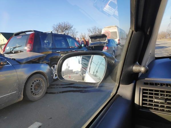 В Криулянском районе произошло ДТП с участием 4 автомобилей.