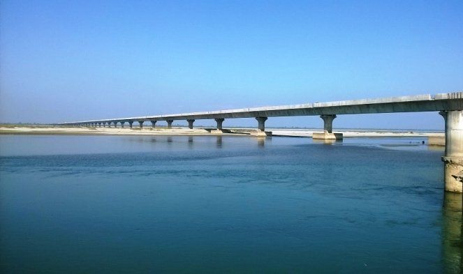 Индия открыла самый длинный в стране мост на спорной территории с Китаем.