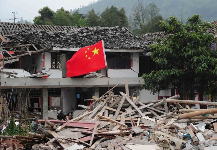 Val de cutremure devastatoare în China: Sunt morți și răniți