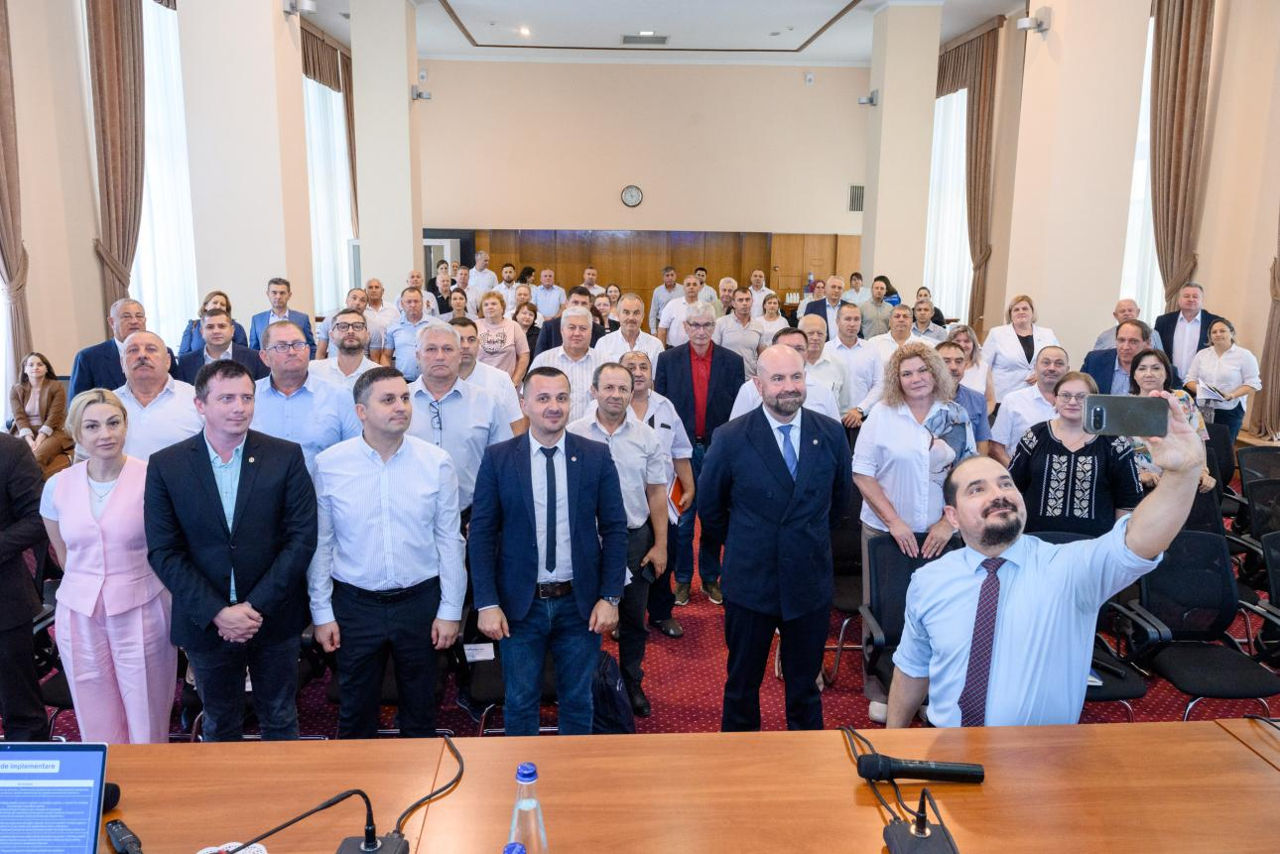Примары северных районов страны приняли участие в первом раунде консультаций в правительстве.