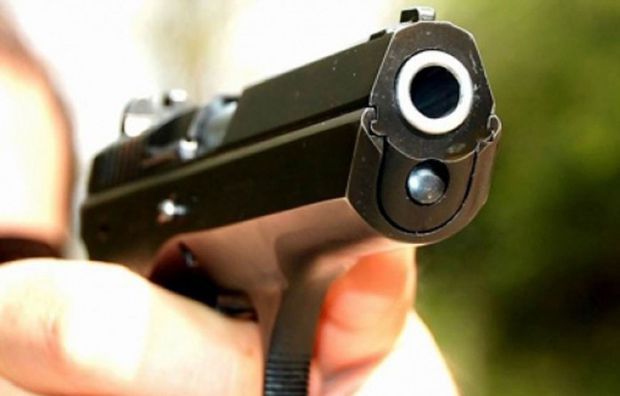 România: O femeie, împuşcată şi sechestrată în casă de iubitul gelos. Foto simbol: libertatea.ro
