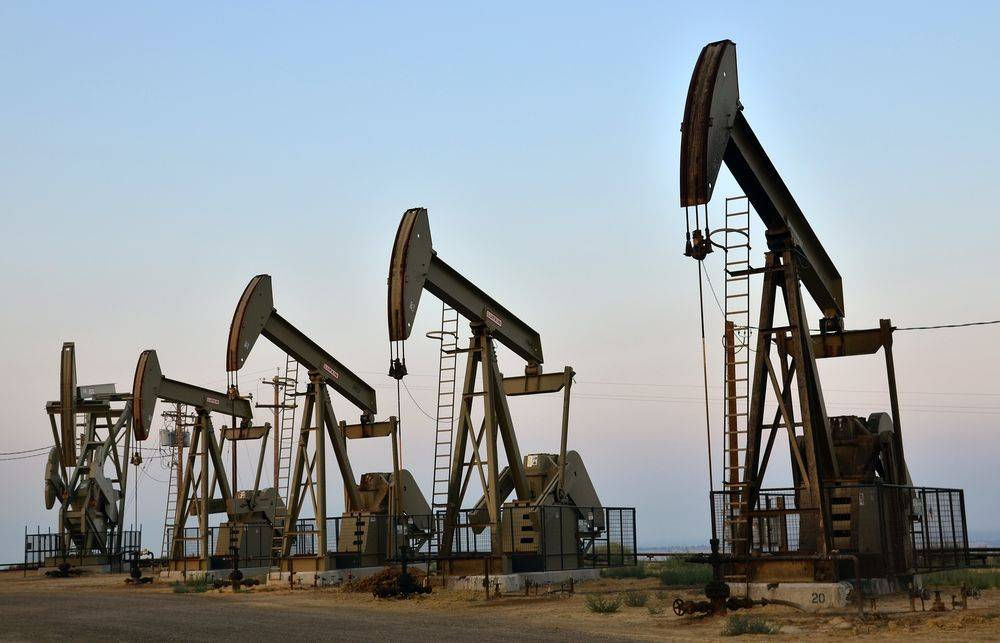 Всемирный банк предупредил о возможном повышении цен на нефть из-за конфликта на Ближнем Востоке.