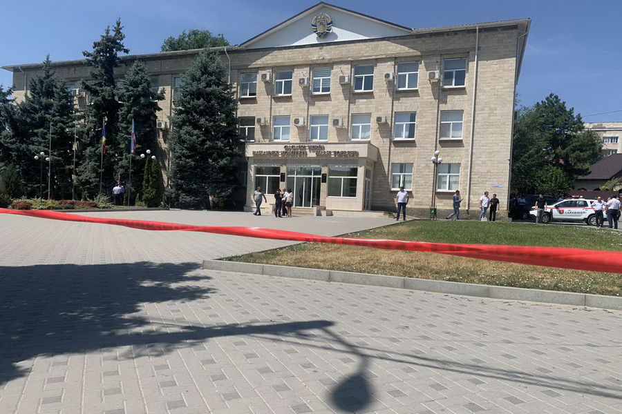 Неизвестный сообщил о «бомбе» в здании Исполкома Гагаузии.