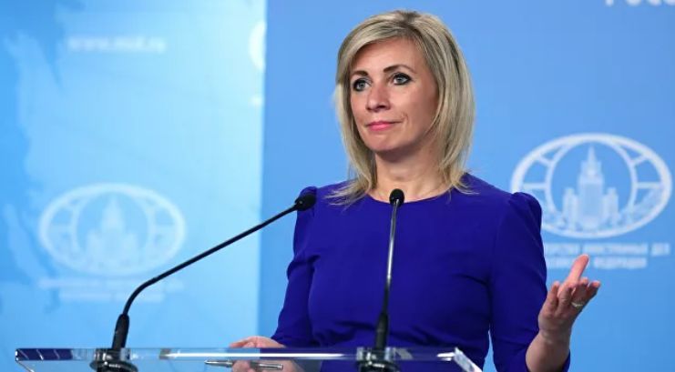 Захарова пошутила над словами Тихановской о "печеньках" от Байдена.